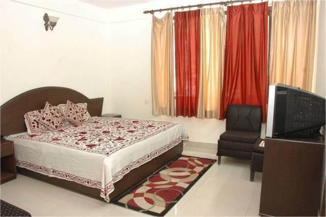 Hotel Surya Kiran Масурі Номер фото